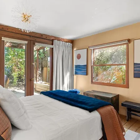 Holiday home Adorable Centrally Located! *